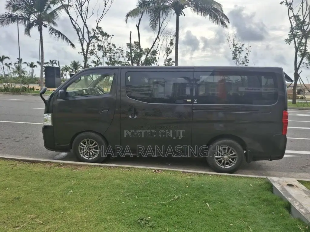Nissan Caravan NV350 Premium GX 2012 Van (Used)