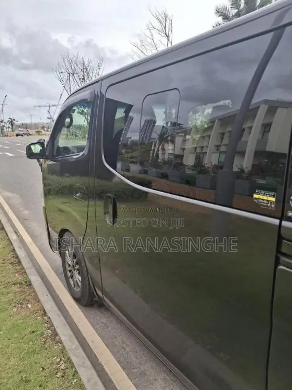 Nissan Caravan NV350 Premium GX 2012 Van (Used)