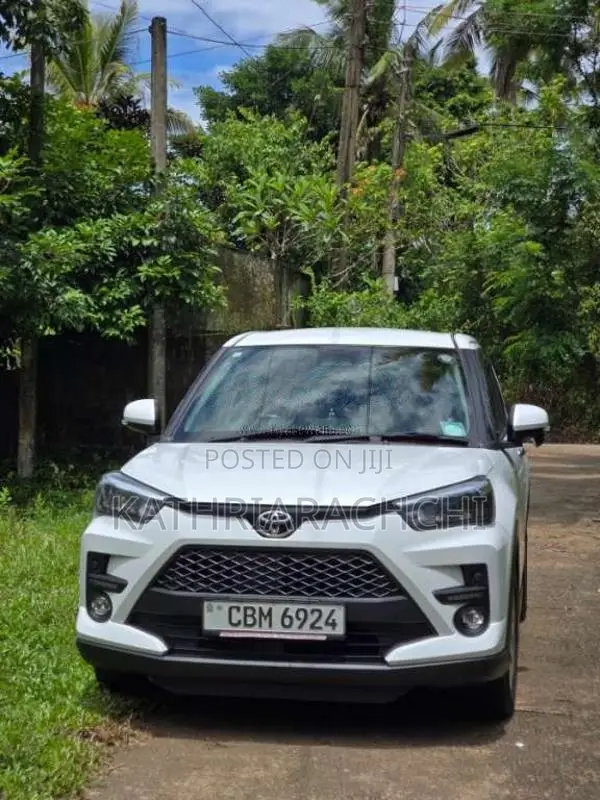 Toyota Raize 2023 SUV (Used)