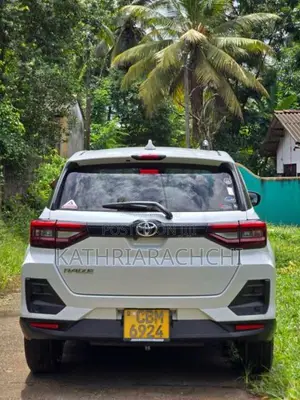 Toyota Raize 2023 SUV (Used)