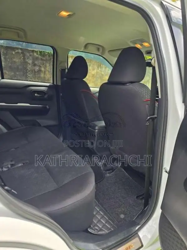 Toyota Raize 2023 SUV (Used)
