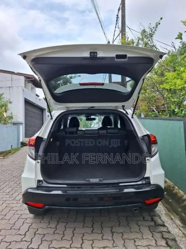 Honda Vezel 2017 SUV (Used)