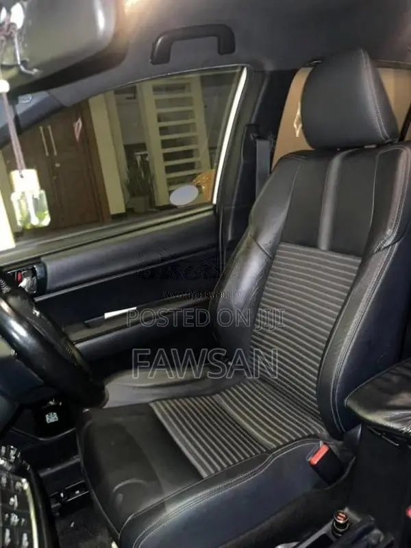 Toyota Axio 2018 Car (Used)