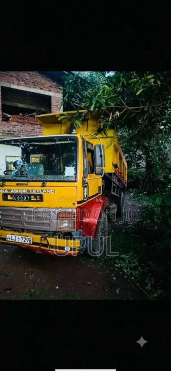 Ashok-Leyland Tipper 2012 Lorry (Used)