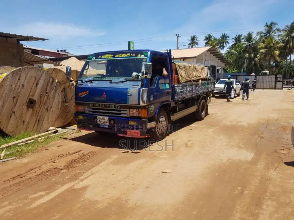 Mitsubishi Canter 1992 Lorry (Used)