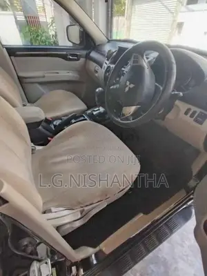 Mitsubishi Mitsubishi 2011 SUV (Used)