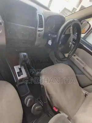 Mitsubishi Mitsubishi 2011 SUV (Used)