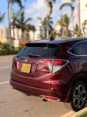 Honda Vezel 2014 SUV (Used)