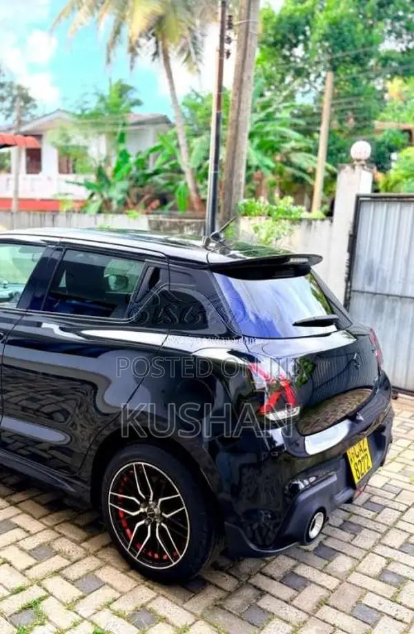 Suzuki Swift 2017 Car (Used)