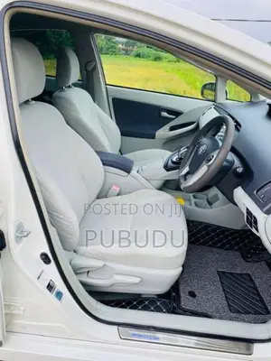 Toyota Prius S Grade 2011 Car (Used)
