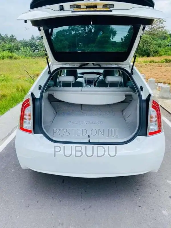Toyota Prius S Grade 2011 Car (Used)