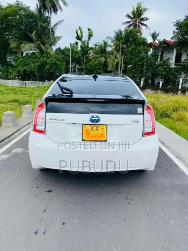 Toyota Prius S Grade 2011 Car (Used)