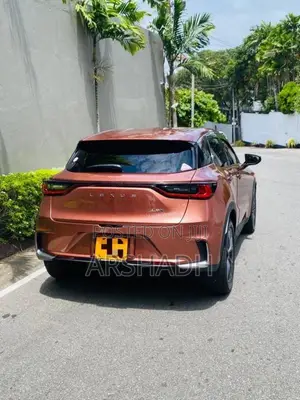 Lexus LBX 2025 SUV (Used)