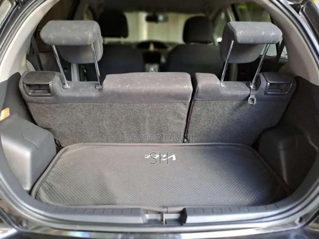 Toyota Vitz SCP90 2009 Car (Used)