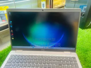 Laptop Dell Precision 3560 16GB Intel Core i7 SSD 512GB