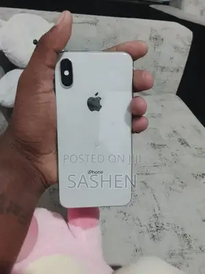 Apple iPhone XS (Used)