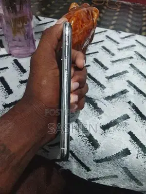 Apple iPhone XS (Used)