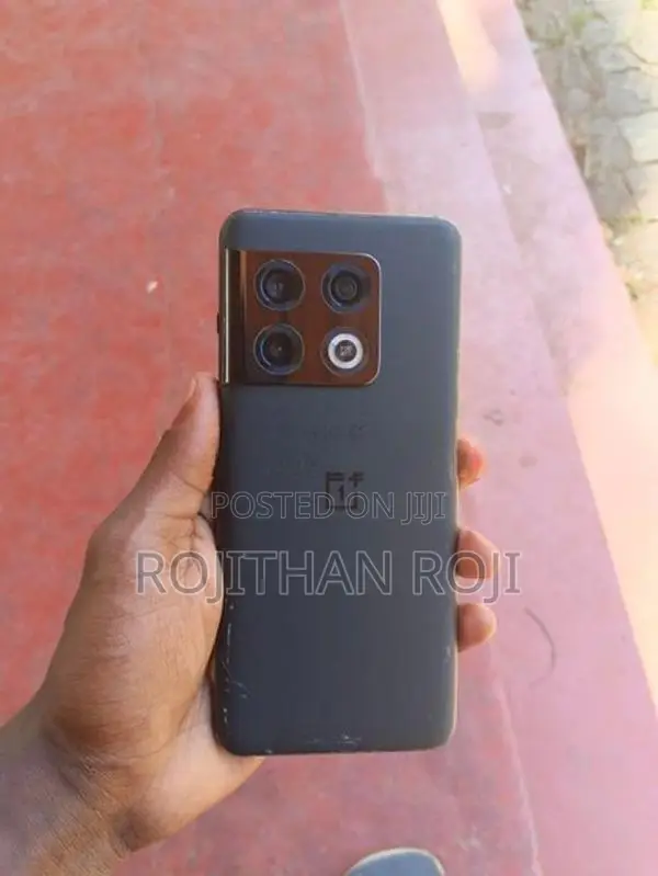 OnePlus 10 Pro (Used)