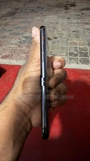 Apple iPhone XS (Used)