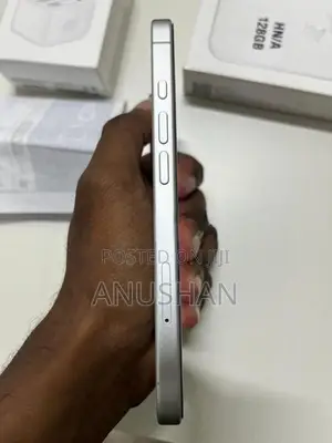 Apple iPhone 16 128GB (Used)