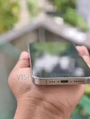 Apple iPhone 15 Pro (Used)