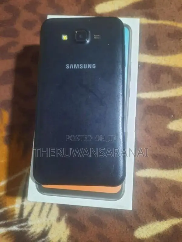 Samsung Galaxy J7 (Used)