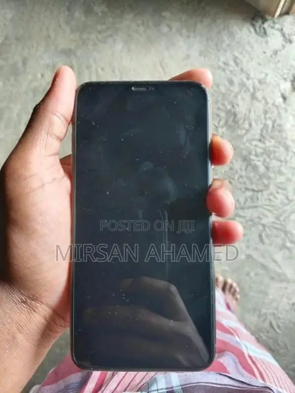 Apple iPhone XS Max (Used)