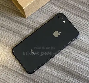 Apple iPhone 8 (Used)