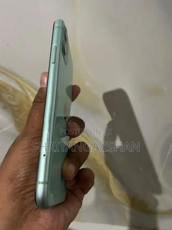 Apple iPhone 11 128GB (Used)