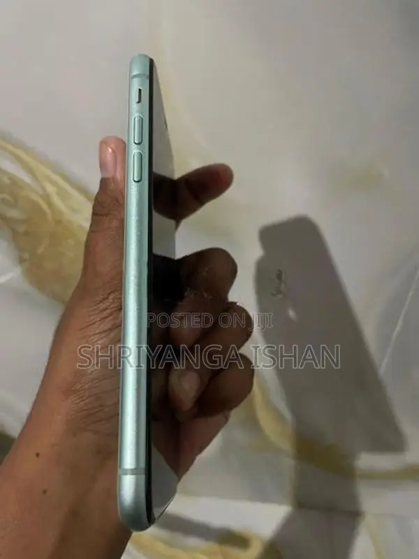 Apple iPhone 11 128GB (Used)