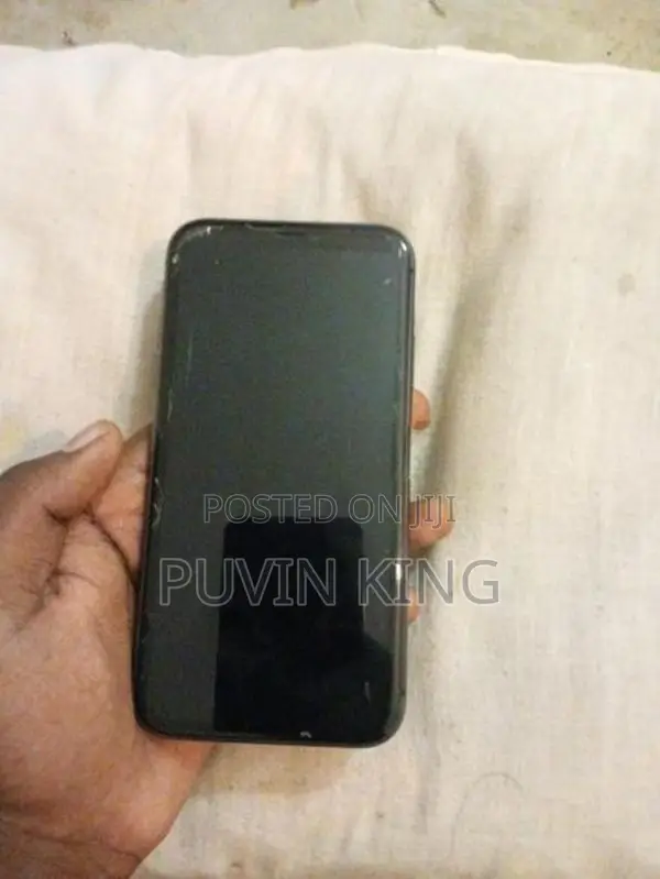 Apple iPhone 11 (Used)