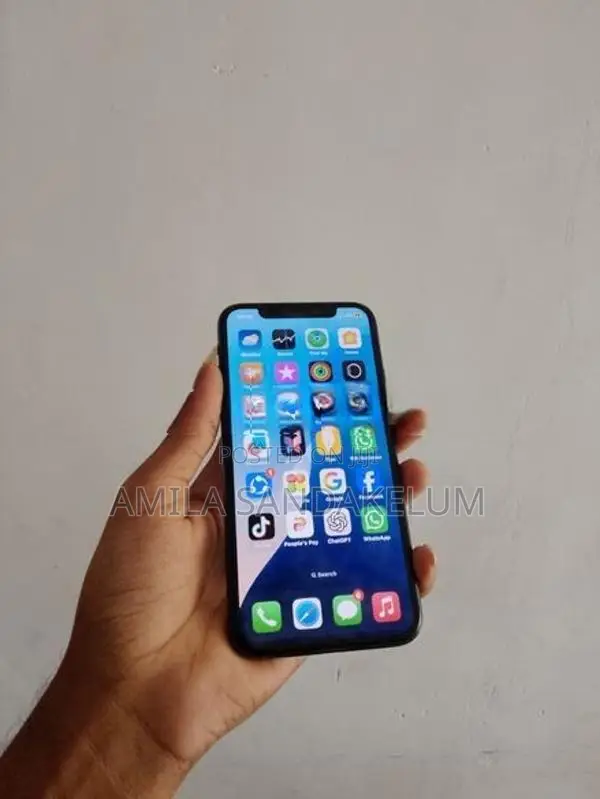 Apple iPhone XS (Used)