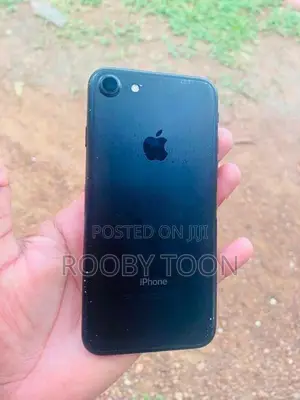 Apple iPhone 7 128GB (Used)