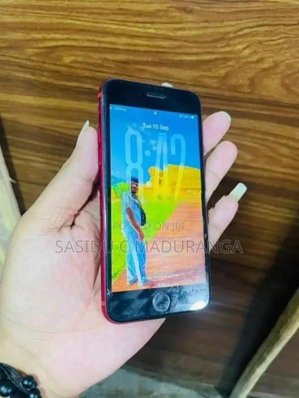 Apple iPhone SE (Used)