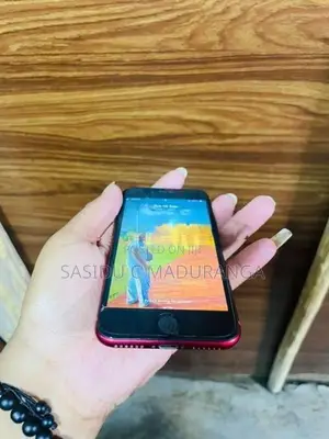 Apple iPhone SE (Used)