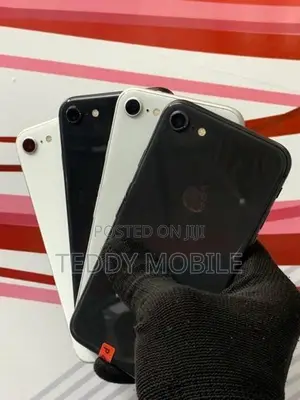 Apple iPhone SE 2 (Used)