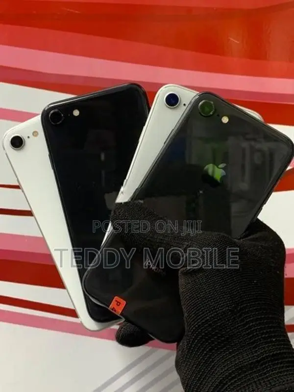Apple iPhone SE 2 (Used)