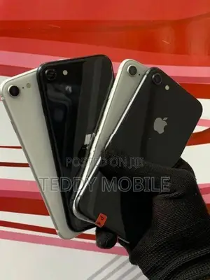 Apple iPhone SE 2 (Used)