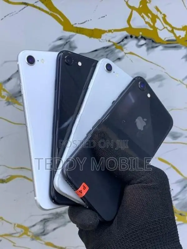 Apple iPhone SE 2 (Used)