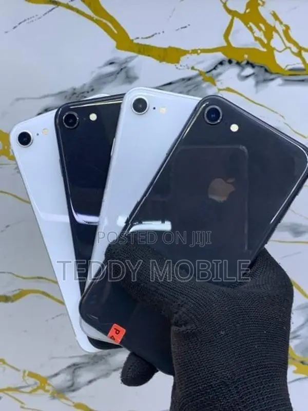 Apple iPhone SE 2 (Used)