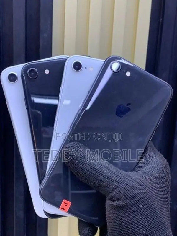 Apple iPhone SE 2 (Used)