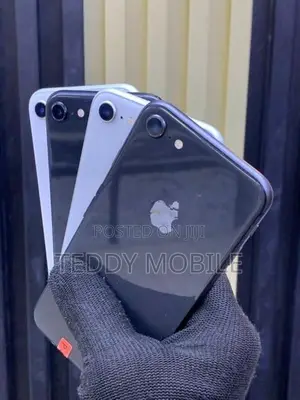 Apple iPhone SE 2 (Used)