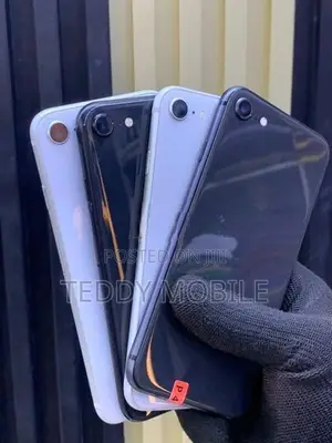 Apple iPhone SE 2 (Used)