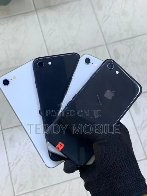 Apple iPhone SE 2 (Used)