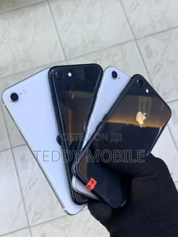 Apple iPhone SE 2 (Used)