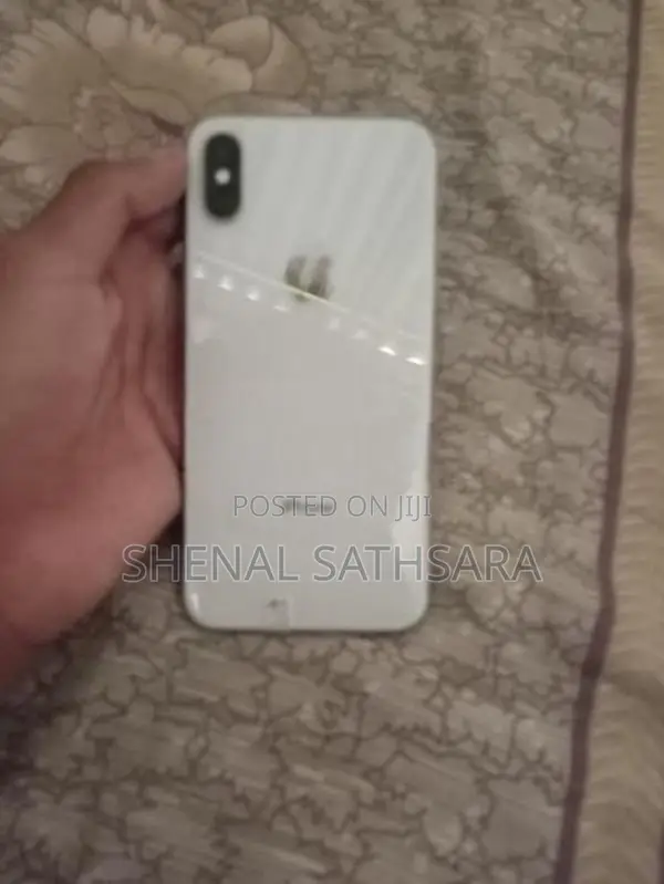 Apple iPhone X (Used)