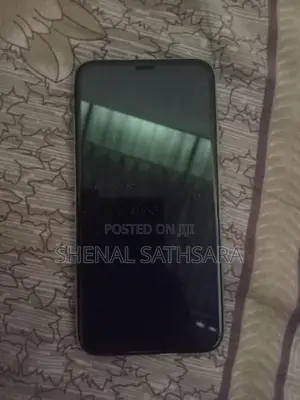 Apple iPhone X (Used)
