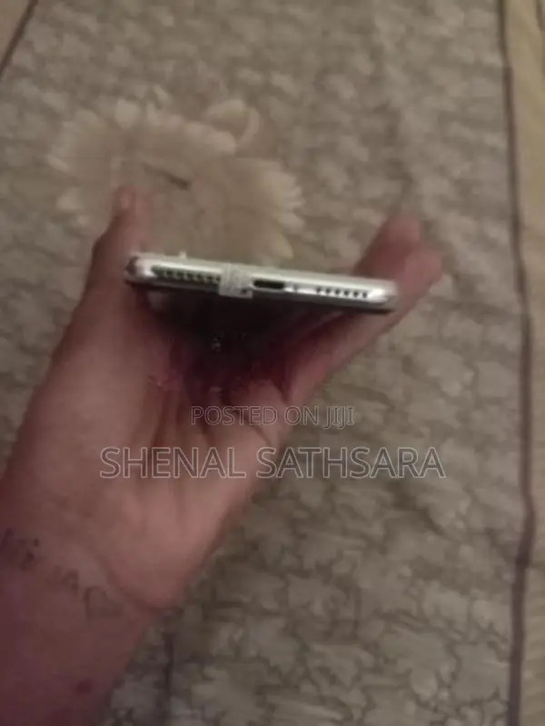 Apple iPhone X (Used)