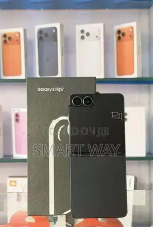 Samsung Galaxy Z Flip 7 (Used)