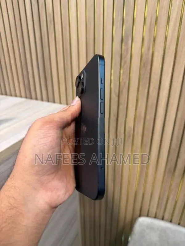Apple iPhone 15 (Used)